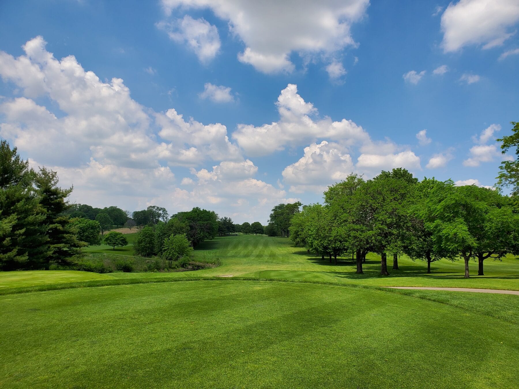 Downers Grove Golf Course in Downers Grove, Illinois