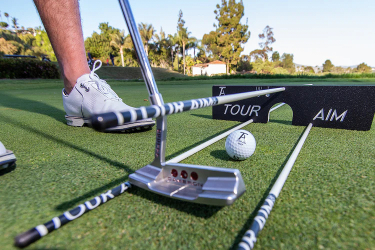 Tour Aim putting alignment